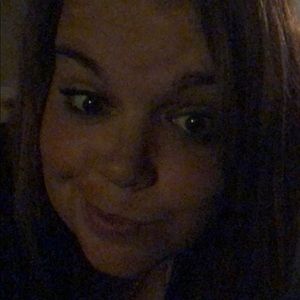 Meet your Posher, Stacy